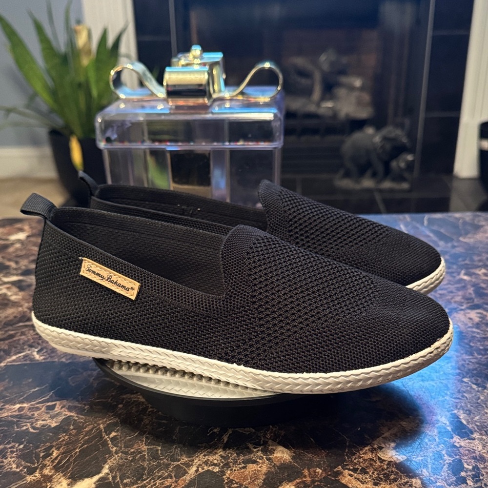 Tommy Bahama Black Slip-On Loafers - Women’s Size 8